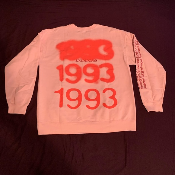 **SOLD** Ariana Grande Live in Europe crewneck Large - Picture 7 of 10